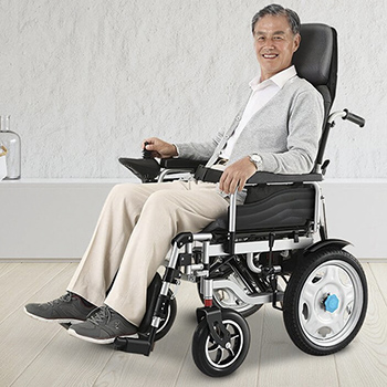 Những mẫu xe lăn điện cho người già thông minh nhất hiện nay
